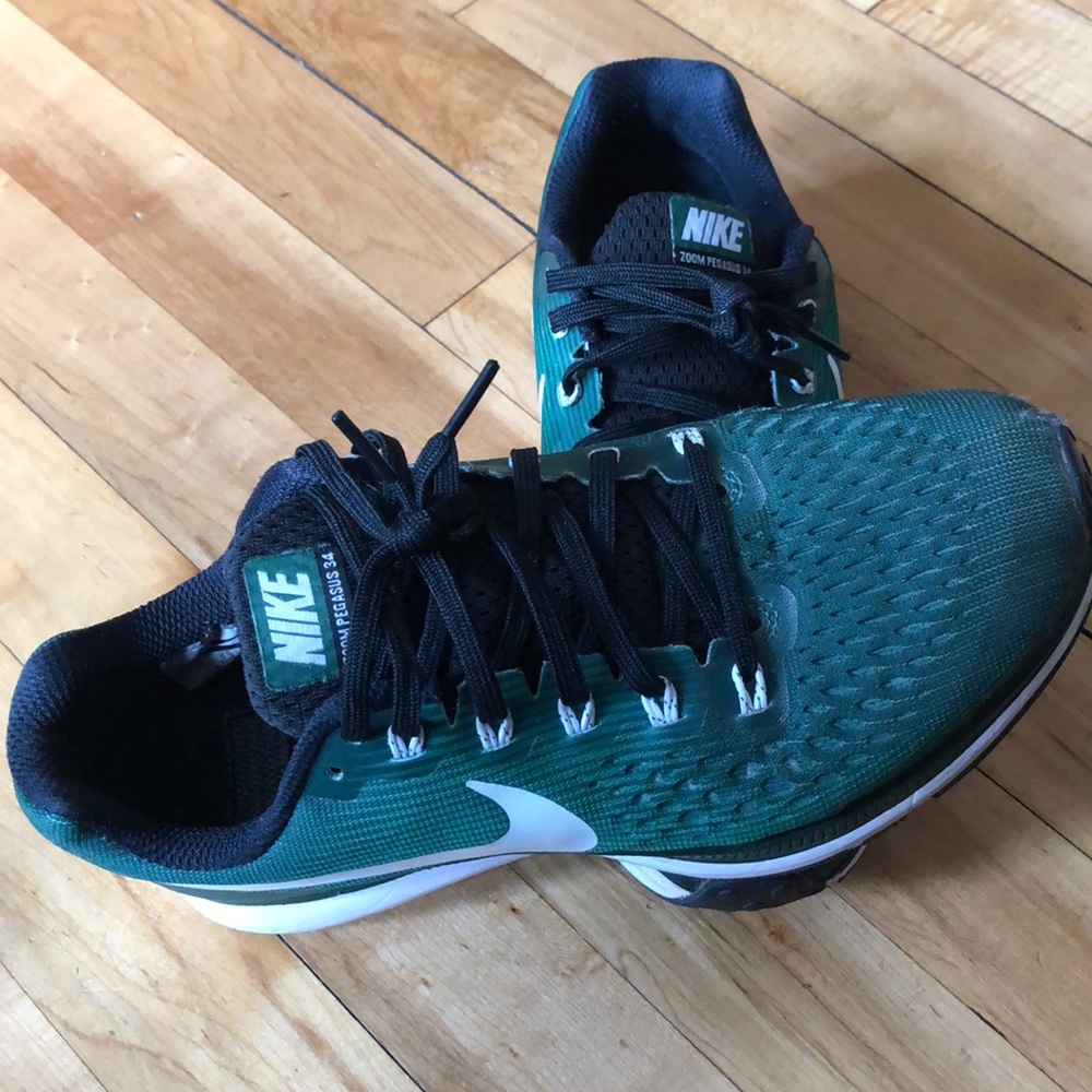 Lightly worn Nike Zoom Pegasus 34